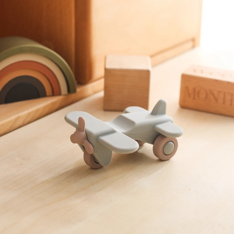Govinto Flyer Plane Silicone Teether, BPA-free textured toy for 3+ years, unisex